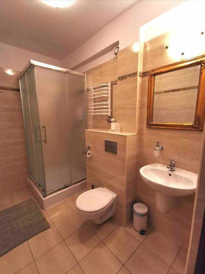 Dworek Zloty Rog Hotel I Restauracja Krakov Exteriér fotografie