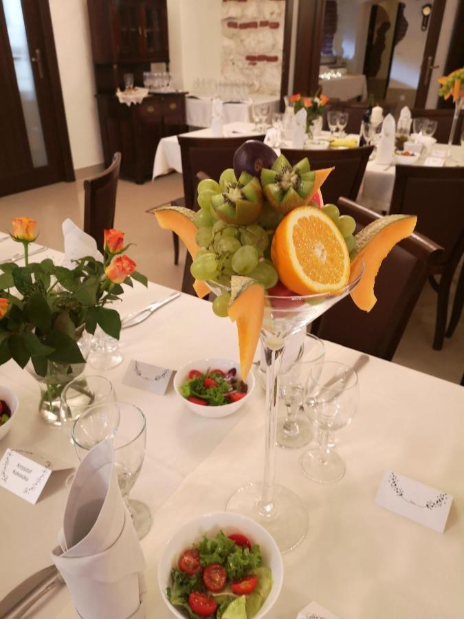 Dworek Zloty Rog Hotel I Restauracja Krakov Exteriér fotografie